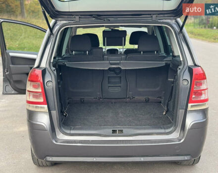 Опель Зафира 2011 в Тернополе на Automoto.ua Серый Опель Зафира, объемом двигателя 1.69 л и пробегом 220 тыс. км за 6500 $, фото 79 на Automoto.ua