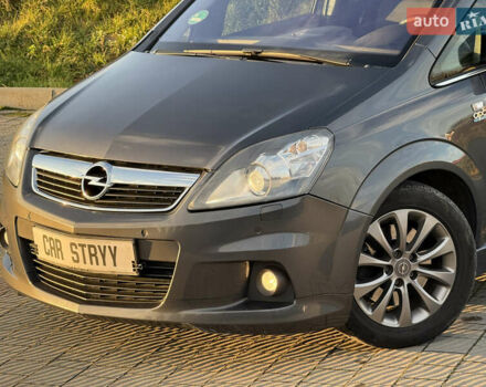 Серый Опель Зафира, объемом двигателя 1.7 л и пробегом 257 тыс. км за 7200 $, фото 11 на Automoto.ua