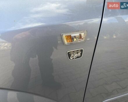 Серый Опель Зафира, объемом двигателя 1.7 л и пробегом 271 тыс. км за 7000 $, фото 6 на Automoto.ua