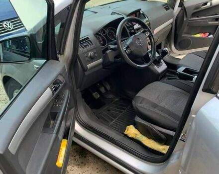 Серый Опель Зафира, объемом двигателя 1.7 л и пробегом 344 тыс. км за 5500 $, фото 6 на Automoto.ua