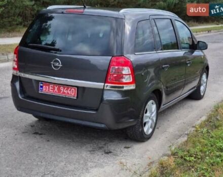 Серый Опель Зафира, объемом двигателя 1.8 л и пробегом 185 тыс. км за 6500 $, фото 4 на Automoto.ua