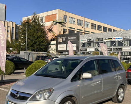 Серый Опель Зафира, объемом двигателя 1.7 л и пробегом 220 тыс. км за 6000 $, фото 14 на Automoto.ua