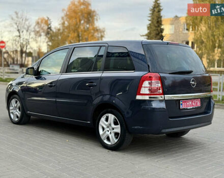 Серый Опель Зафира, объемом двигателя 1.6 л и пробегом 233 тыс. км за 7400 $, фото 6 на Automoto.ua