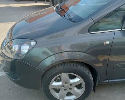 Серый Опель Зафира, объемом двигателя 1.6 л и пробегом 200 тыс. км за 7799 $, фото 5 на Automoto.ua