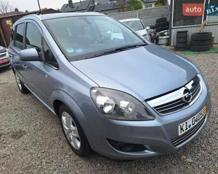 Серый Опель Зафира, объемом двигателя 1.6 л и пробегом 167 тыс. км за 7300 $, фото 2 на Automoto.ua