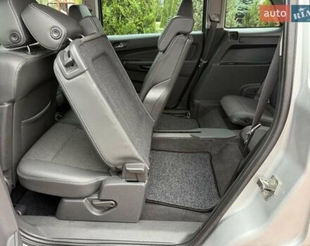 Серый Опель Зафира, объемом двигателя 1.7 л и пробегом 229 тыс. км за 8399 $, фото 145 на Automoto.ua