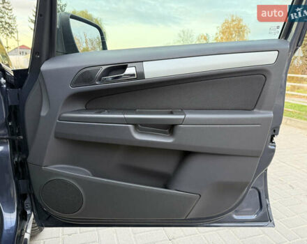 Опель Зафіра 2011 у Тернополі на Automoto.ua Сірий Опель Зафіра, об'ємом двигуна 1.6 л та пробігом 233 тис. км за 7400 $, фото 40 на Automoto.ua