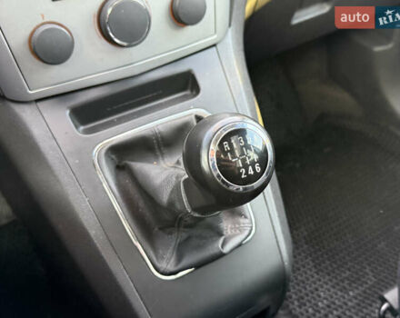 Серый Опель Зафира, объемом двигателя 1.7 л и пробегом 257 тыс. км за 7200 $, фото 41 на Automoto.ua