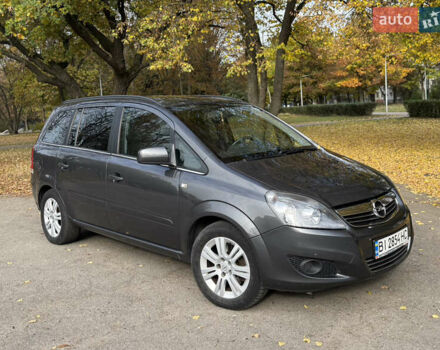 Серый Опель Зафира, объемом двигателя 1.6 л и пробегом 201 тыс. км за 6500 $, фото 17 на Automoto.ua