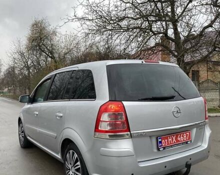 Серый Опель Зафира, объемом двигателя 1.7 л и пробегом 213 тыс. км за 6850 $, фото 5 на Automoto.ua