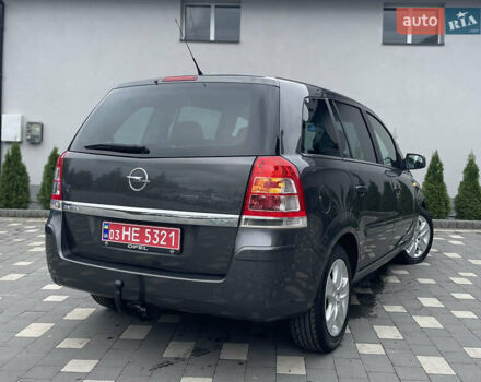 Сірий Опель Зафіра, об'ємом двигуна 1.7 л та пробігом 205 тис. км за 8299 $, фото 25 на Automoto.ua