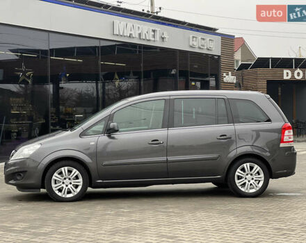 Сірий Опель Зафіра, об'ємом двигуна 1.6 л та пробігом 205 тис. км за 8200 $, фото 8 на Automoto.ua
