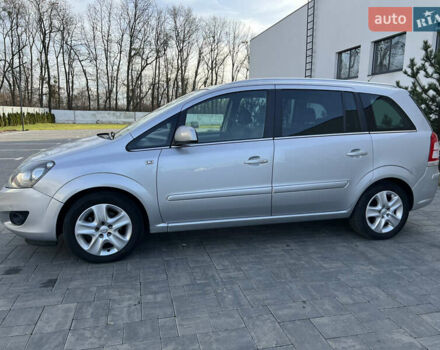 Серый Опель Зафира, объемом двигателя 1.6 л и пробегом 182 тыс. км за 6850 $, фото 8 на Automoto.ua