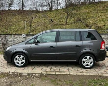 Серый Опель Зафира, объемом двигателя 1.7 л и пробегом 212 тыс. км за 6400 $, фото 4 на Automoto.ua