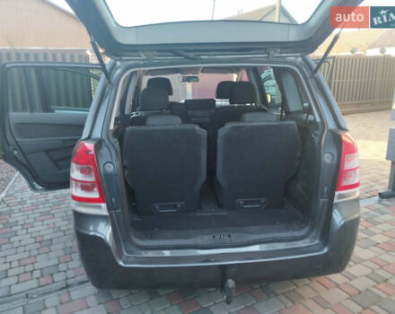 Серый Опель Зафира, объемом двигателя 1.69 л и пробегом 260 тыс. км за 7450 $, фото 13 на Automoto.ua