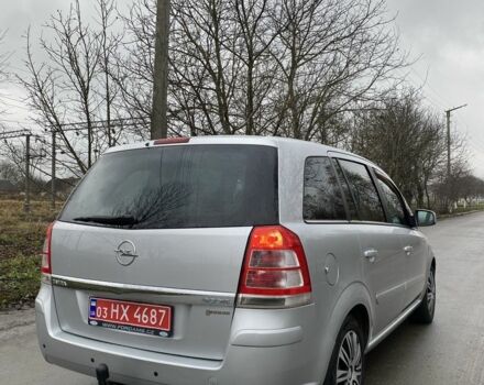 Серый Опель Зафира, объемом двигателя 1.7 л и пробегом 213 тыс. км за 6850 $, фото 3 на Automoto.ua