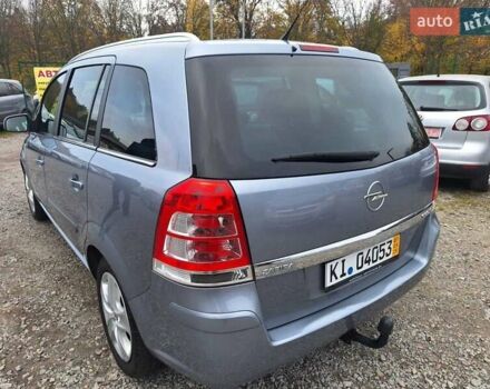 Серый Опель Зафира, объемом двигателя 1.6 л и пробегом 167 тыс. км за 7300 $, фото 7 на Automoto.ua