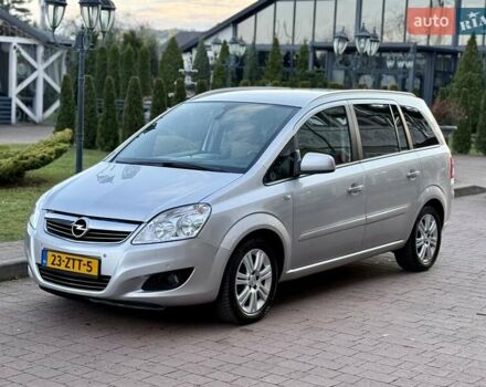 Серый Опель Зафира, объемом двигателя 1.8 л и пробегом 227 тыс. км за 7499 $, фото 4 на Automoto.ua