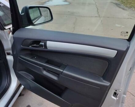 Серый Опель Зафира, объемом двигателя 1.7 л и пробегом 248 тыс. км за 7600 $, фото 28 на Automoto.ua