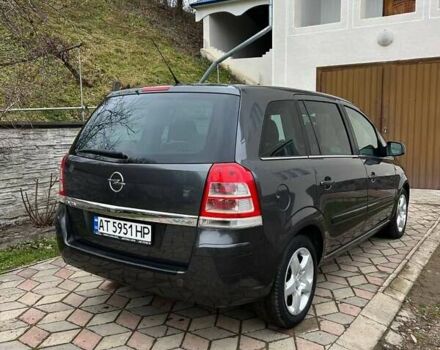 Серый Опель Зафира, объемом двигателя 1.7 л и пробегом 212 тыс. км за 6400 $, фото 37 на Automoto.ua