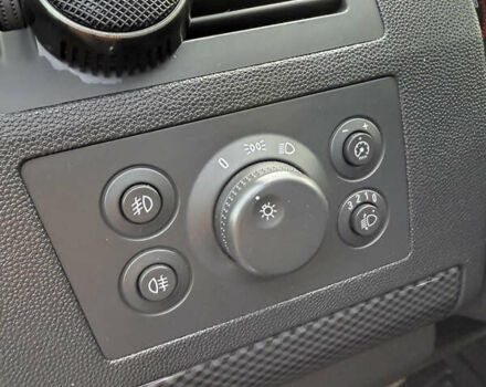 Серый Опель Зафира, объемом двигателя 1.8 л и пробегом 190 тыс. км за 7799 $, фото 9 на Automoto.ua