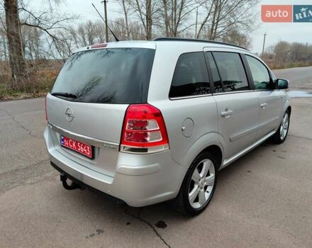 Серый Опель Зафира, объемом двигателя 1.7 л и пробегом 248 тыс. км за 7600 $, фото 11 на Automoto.ua