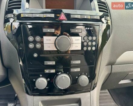 Опель Зафира 2011 в Виннице на Automoto.ua Серый Опель Зафира, объемом двигателя 1.6 л и пробегом 191 тыс. км за 6999 $, фото 36 на Automoto.ua