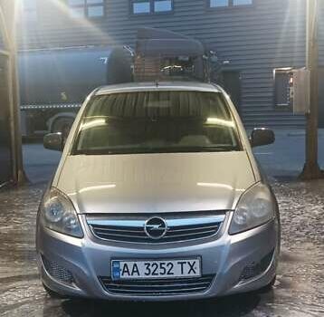 Сірий Опель Зафіра, об'ємом двигуна 1.69 л та пробігом 300 тис. км за 5400 $, фото 1 на Automoto.ua