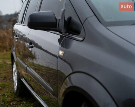 Сірий Опель Зафіра, об'ємом двигуна 1.8 л та пробігом 186 тис. км за 7750 $, фото 16 на Automoto.ua