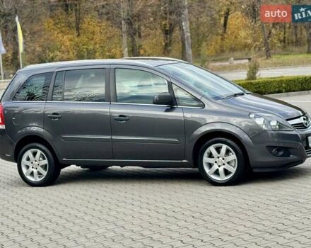 Опель Зафира 2011 в Виннице на Automoto.ua Серый Опель Зафира, объемом двигателя 1.6 л и пробегом 191 тыс. км за 6999 $, фото 12 на Automoto.ua