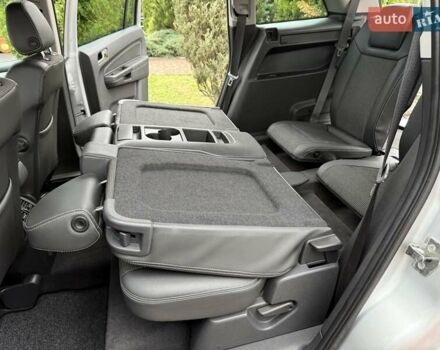 Серый Опель Зафира, объемом двигателя 1.7 л и пробегом 229 тыс. км за 8399 $, фото 146 на Automoto.ua