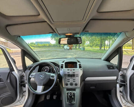 Сірий Опель Зафіра, об'ємом двигуна 1.69 л та пробігом 400 тис. км за 6400 $, фото 8 на Automoto.ua