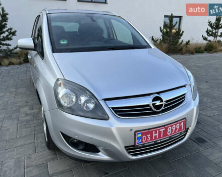Серый Опель Зафира, объемом двигателя 1.6 л и пробегом 182 тыс. км за 6850 $, фото 26 на Automoto.ua