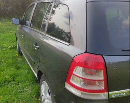 Серый Опель Зафира, объемом двигателя 1.7 л и пробегом 243 тыс. км за 7000 $, фото 3 на Automoto.ua