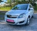 Серый Опель Зафира, объемом двигателя 1.8 л и пробегом 227 тыс. км за 6550 $, фото 1 на Automoto.ua