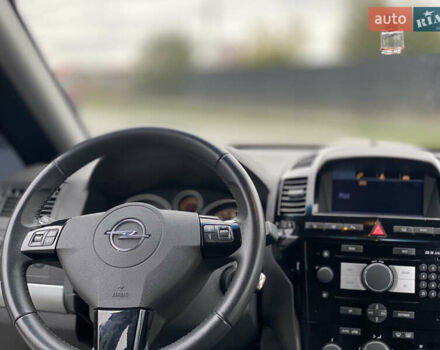Сірий Опель Зафіра, об'ємом двигуна 1.7 л та пробігом 238 тис. км за 8000 $, фото 16 на Automoto.ua