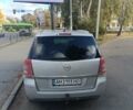 Серый Опель Зафира, объемом двигателя 1.6 л и пробегом 999 тыс. км за 5600 $, фото 1 на Automoto.ua