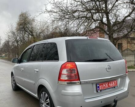 Серый Опель Зафира, объемом двигателя 1.7 л и пробегом 213 тыс. км за 6850 $, фото 2 на Automoto.ua