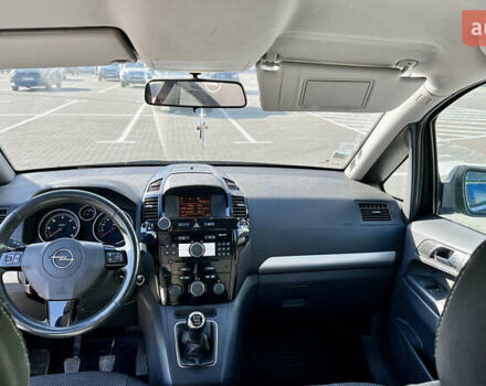 Серый Опель Зафира, объемом двигателя 1.7 л и пробегом 212 тыс. км за 6500 $, фото 12 на Automoto.ua