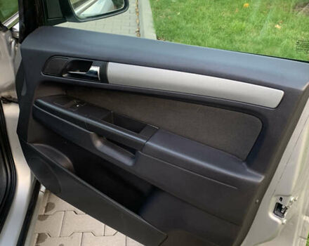 Серый Опель Зафира, объемом двигателя 1.8 л и пробегом 221 тыс. км за 5899 $, фото 58 на Automoto.ua