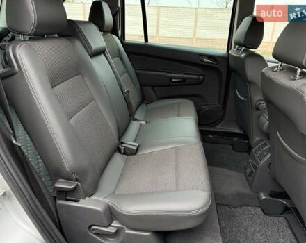 Серый Опель Зафира, объемом двигателя 1.7 л и пробегом 229 тыс. км за 8399 $, фото 153 на Automoto.ua