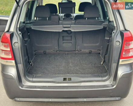 Опель Зафира 2011 в Тернополе на Automoto.ua Серый Опель Зафира, объемом двигателя 1.69 л и пробегом 220 тыс. км за 6500 $, фото 78 на Automoto.ua