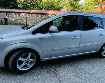 Серый Опель Зафира, объемом двигателя 1.69 л и пробегом 267 тыс. км за 8100 $, фото 6 на Automoto.ua