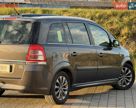 Серый Опель Зафира, объемом двигателя 1.7 л и пробегом 257 тыс. км за 7200 $, фото 20 на Automoto.ua