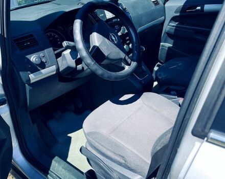 Серый Опель Зафира, объемом двигателя 1.6 л и пробегом 233 тыс. км за 7200 $, фото 8 на Automoto.ua