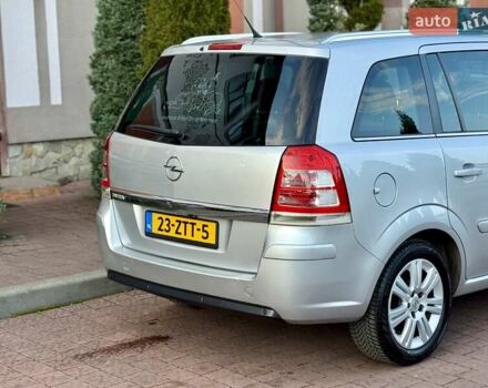 Серый Опель Зафира, объемом двигателя 1.8 л и пробегом 227 тыс. км за 7499 $, фото 13 на Automoto.ua