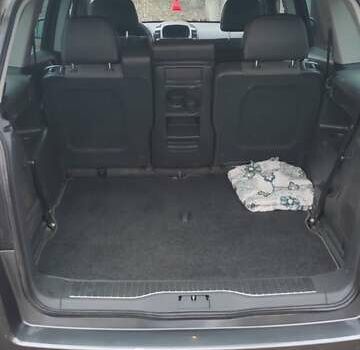 Серый Опель Зафира, объемом двигателя 1.69 л и пробегом 280 тыс. км за 6700 $, фото 13 на Automoto.ua