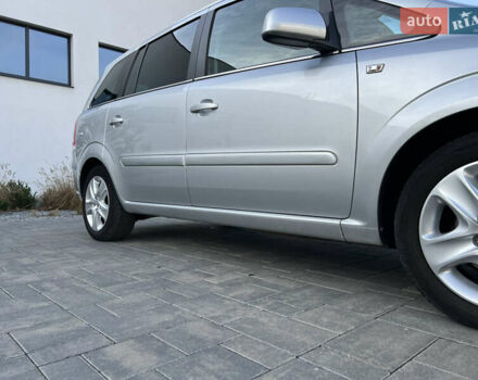 Серый Опель Зафира, объемом двигателя 1.6 л и пробегом 182 тыс. км за 6850 $, фото 32 на Automoto.ua