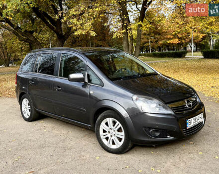 Серый Опель Зафира, объемом двигателя 1.6 л и пробегом 201 тыс. км за 6500 $, фото 5 на Automoto.ua