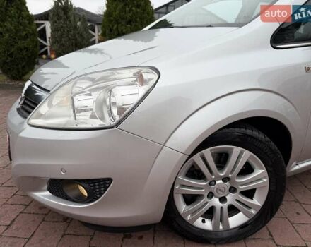 Серый Опель Зафира, объемом двигателя 1.7 л и пробегом 229 тыс. км за 8399 $, фото 11 на Automoto.ua